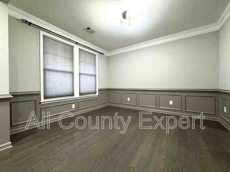 920 Grove Valley Dr - Photo 3 of 36