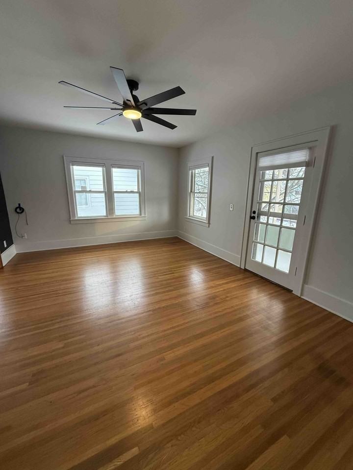 450 Linden Street - Photo 7 of 24