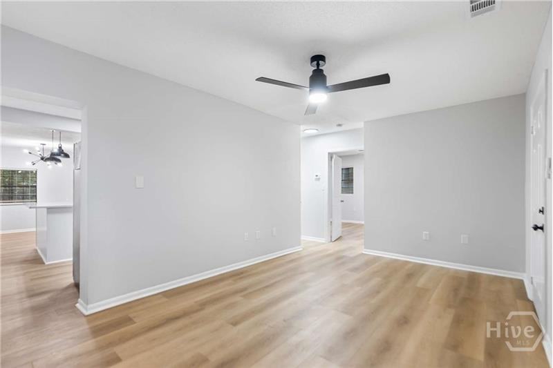 2405 New York Ave - Photo 6 of 23