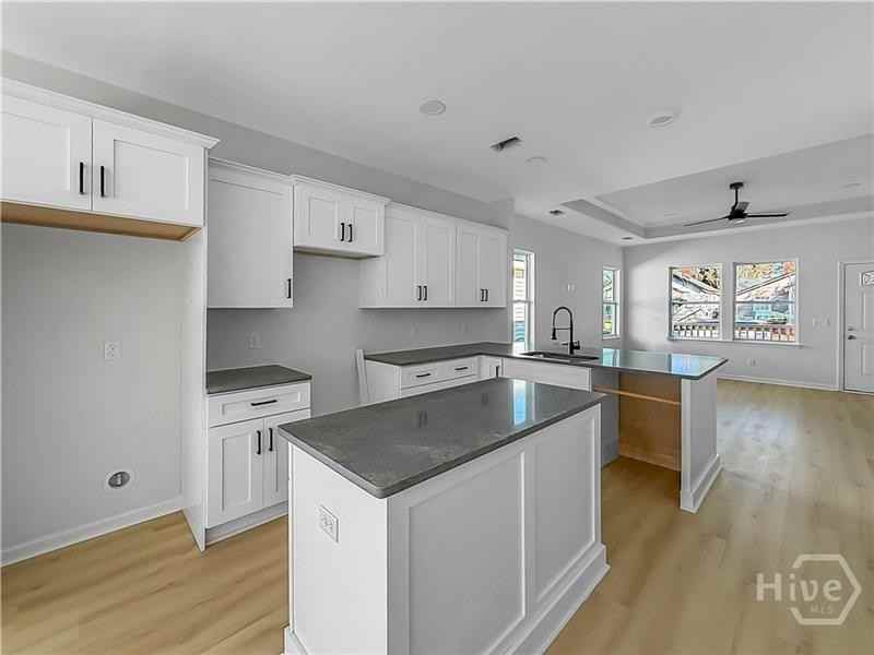 3503 Haslam Ave - Photo 5 of 27