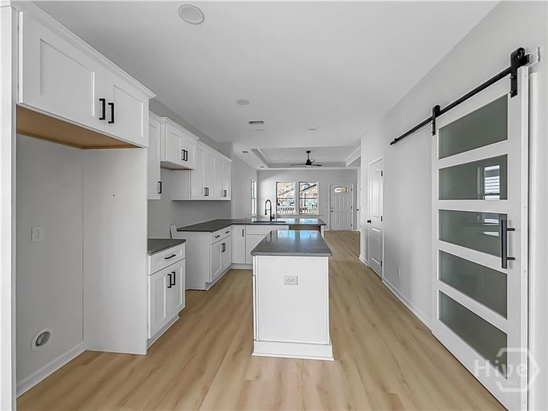 3503 Haslam Ave - Photo 6 of 27