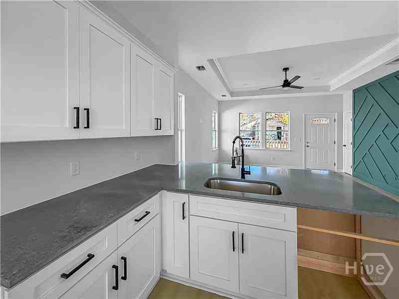 3503 Haslam Ave - Photo 7 of 27