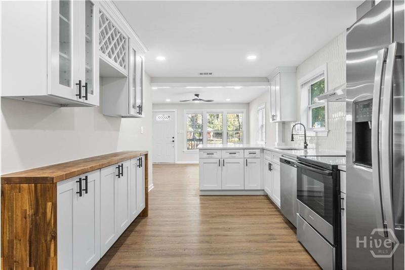 2157 California Ave - Photo 7 of 24