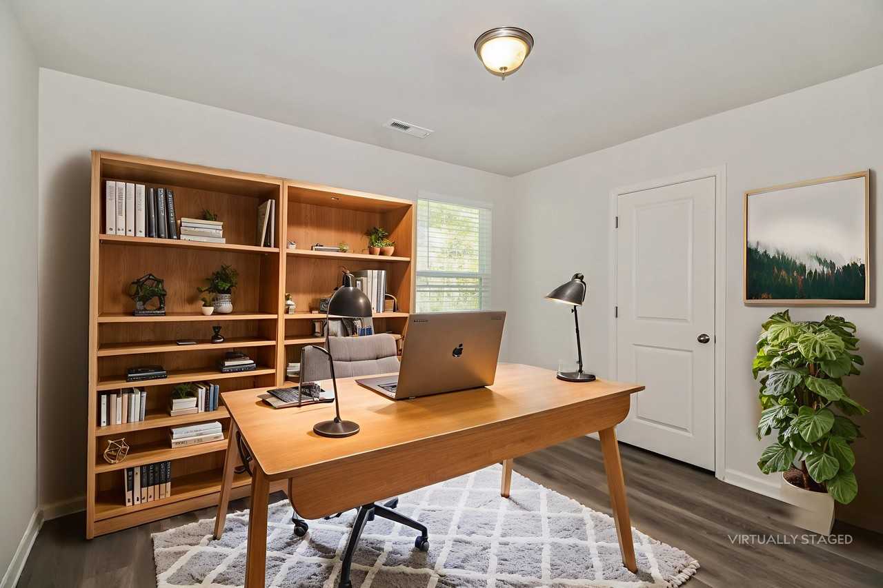 668 668 Savanac St SE - Photo 6 of 28