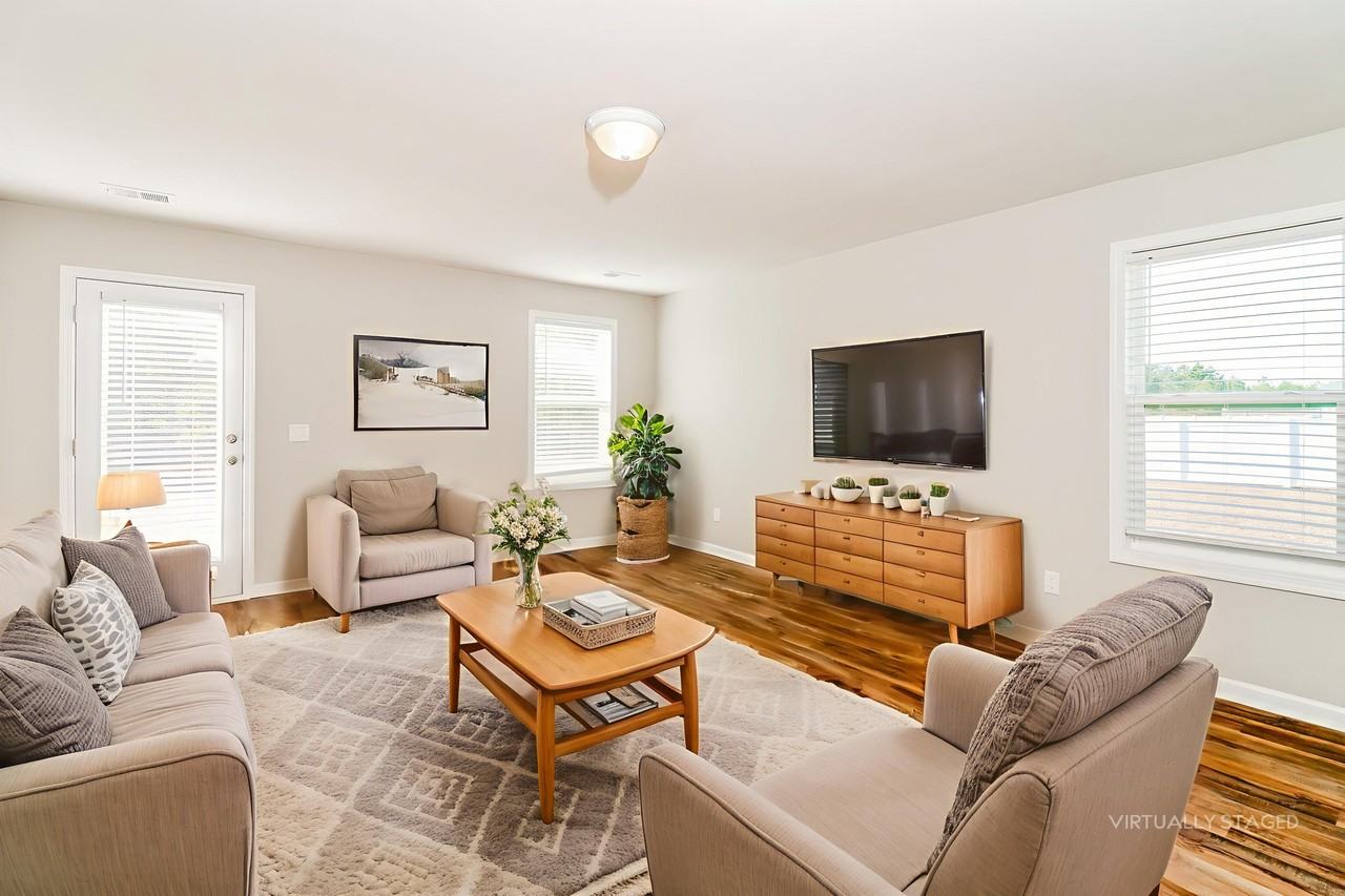 359 Tondee Way - Photo 3 of 20