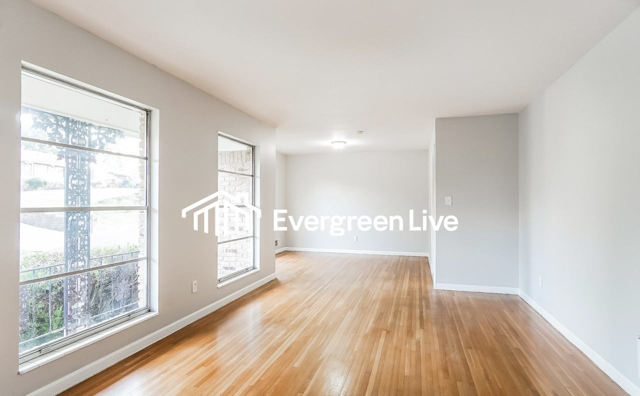 723 Gramor Dr - Photo 3 of 16