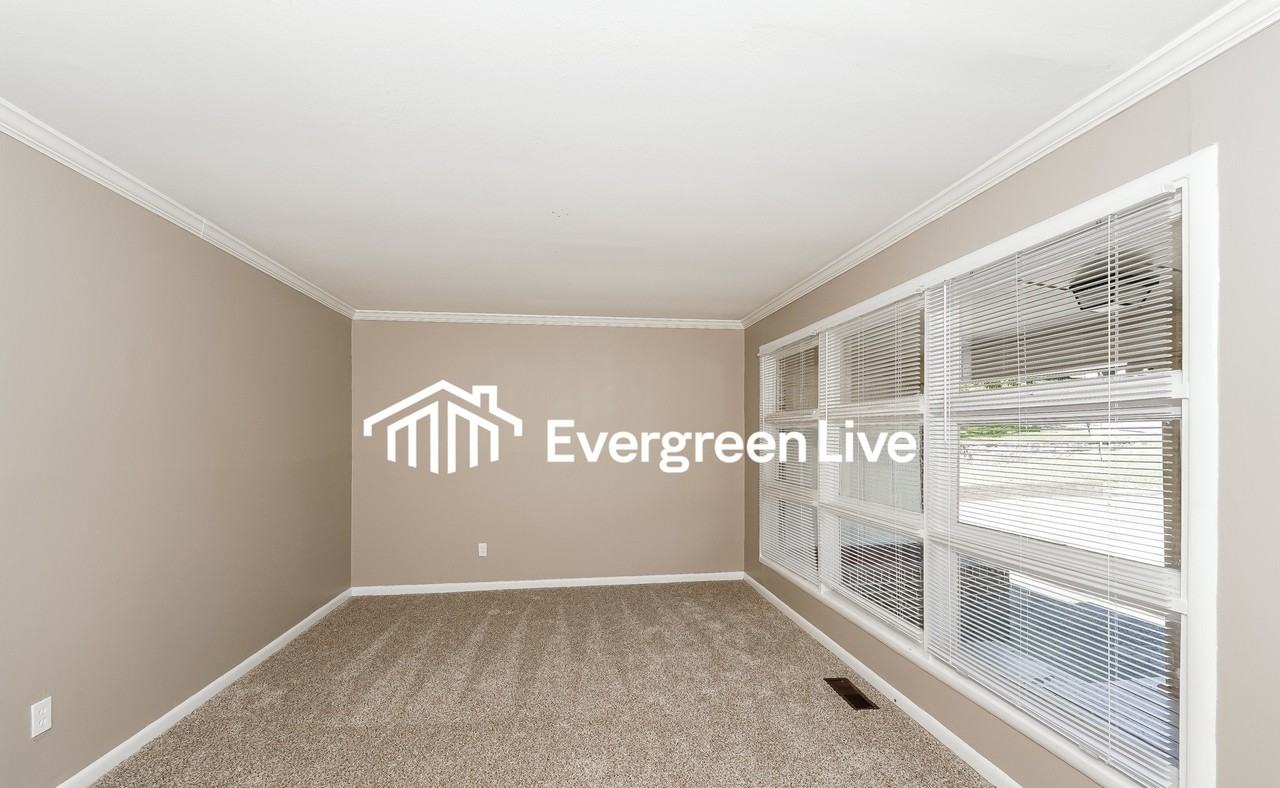 913 27th Ave Ne - Photo 4 of 14