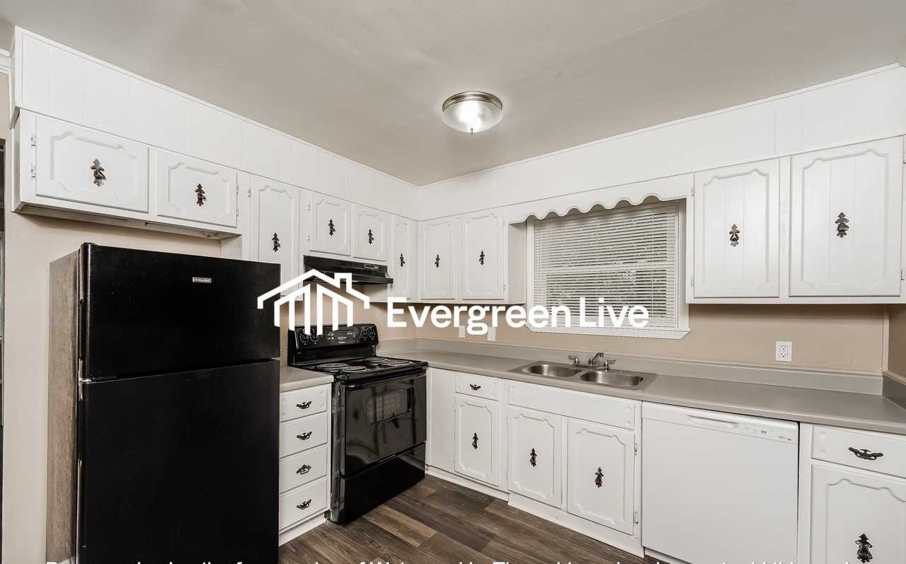 913 27th Ave Ne - Photo 6 of 14