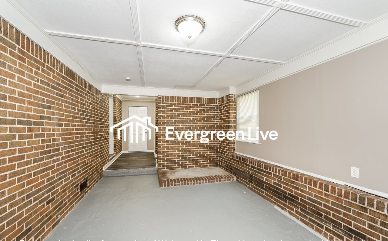 913 27th Ave Ne - Photo 7 of 14