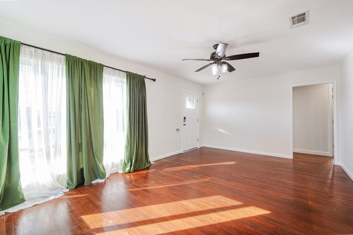 4804 Rose Ave - Photo 3 of 21