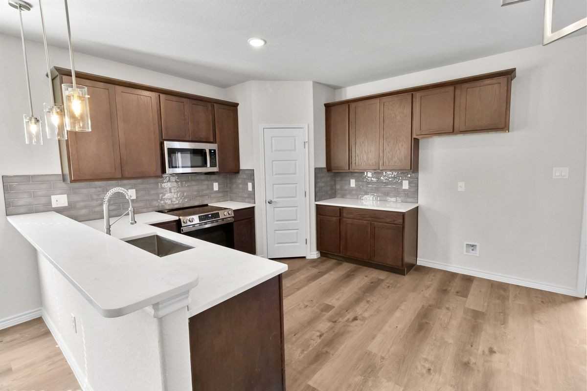 804 W Huntington St - Photo 6 of 27