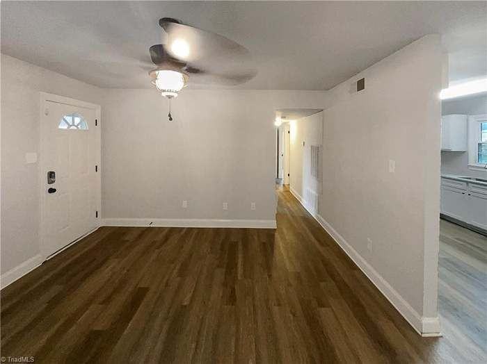 4043 Larkspur Pl - Photo 7 of 16