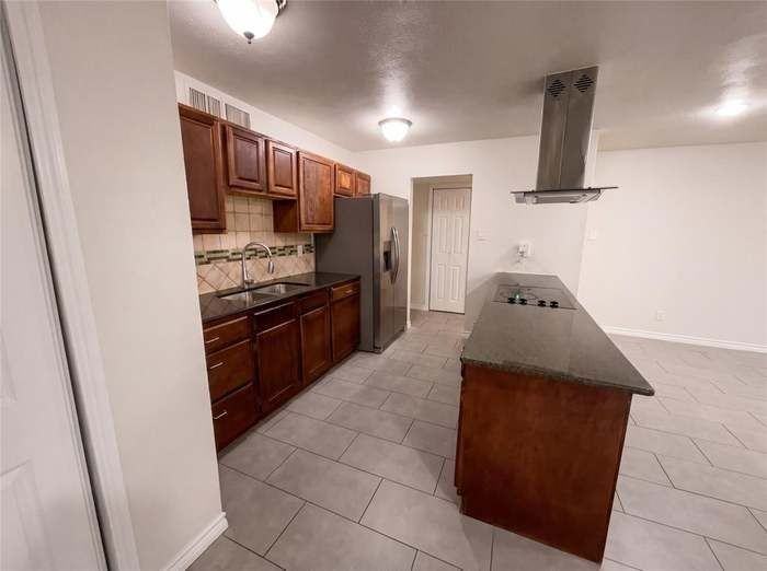 3732 Sugarberry Dr - Photo 2 of 18