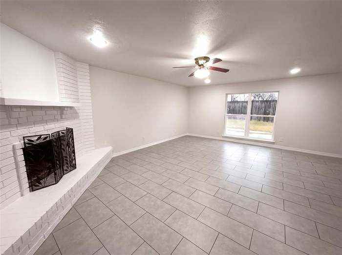 3732 Sugarberry Dr - Photo 3 of 18