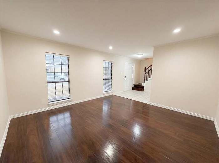 1951 Pin Oak Dr - Photo 3 of 29