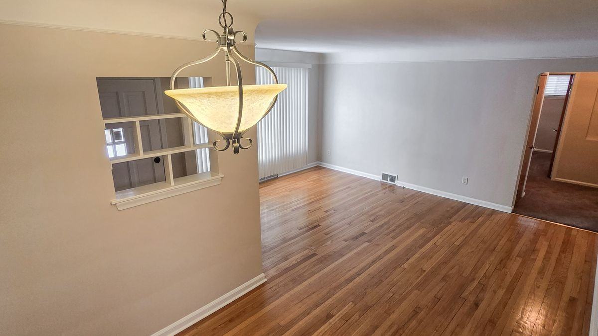 23850 Rosewood St - Photo 2 of 32