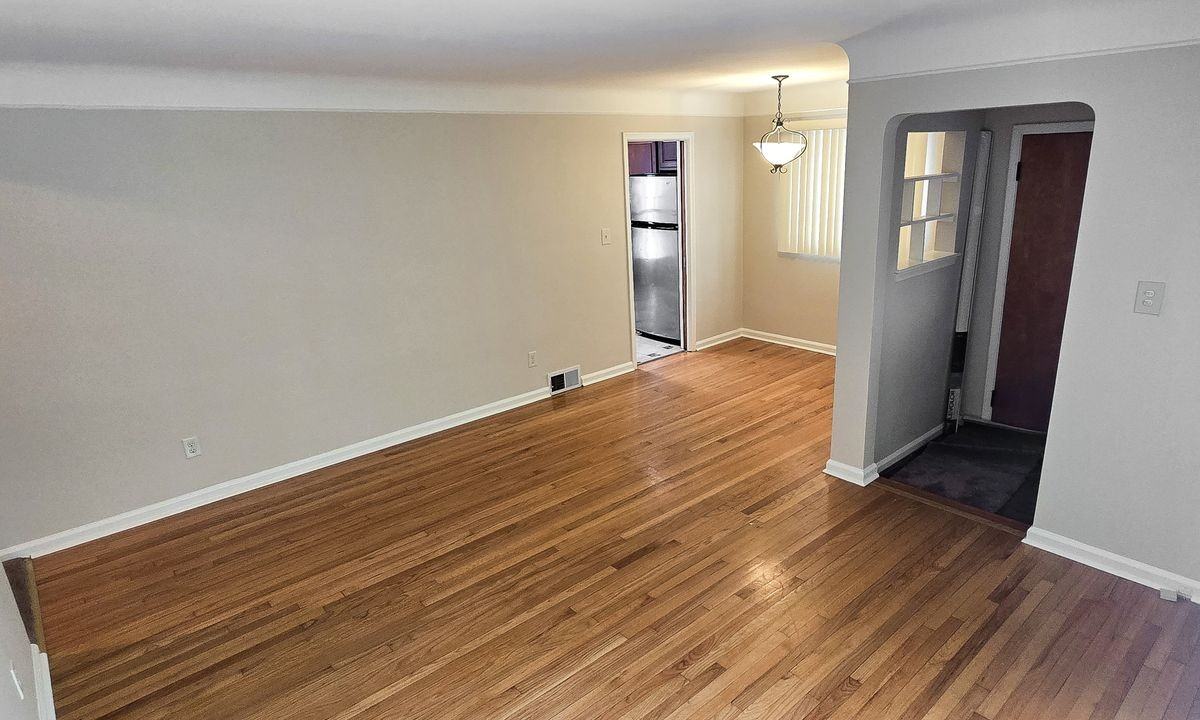 23850 Rosewood St - Photo 3 of 32