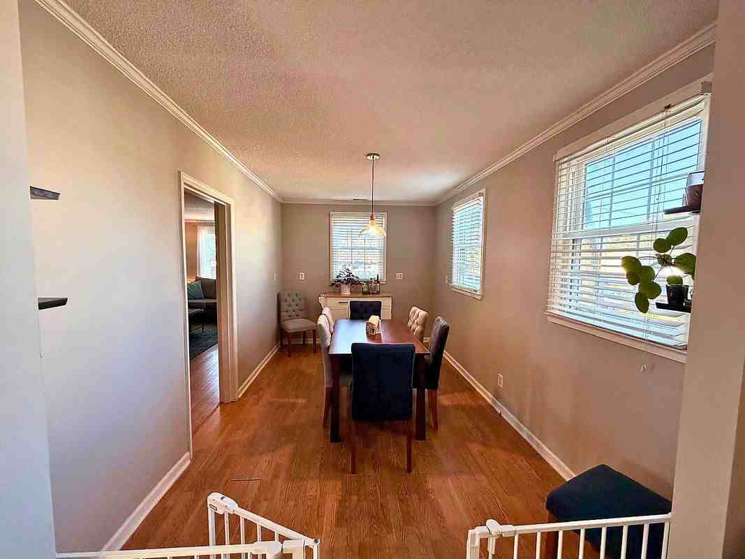 418 Friar Rd - Photo 2 of 29