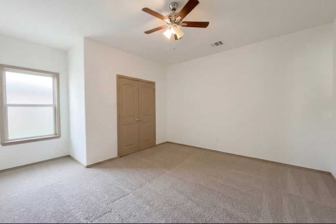 1000 Estival Dr - Photo 4 of 41