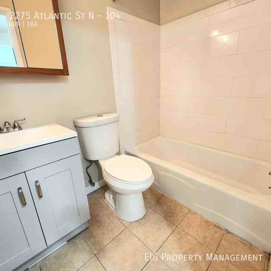 Maplewood Manor - Photo 4 of 35