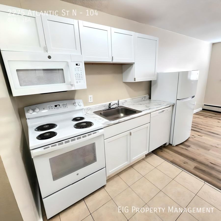 Maplewood Manor - Photo 5 of 35