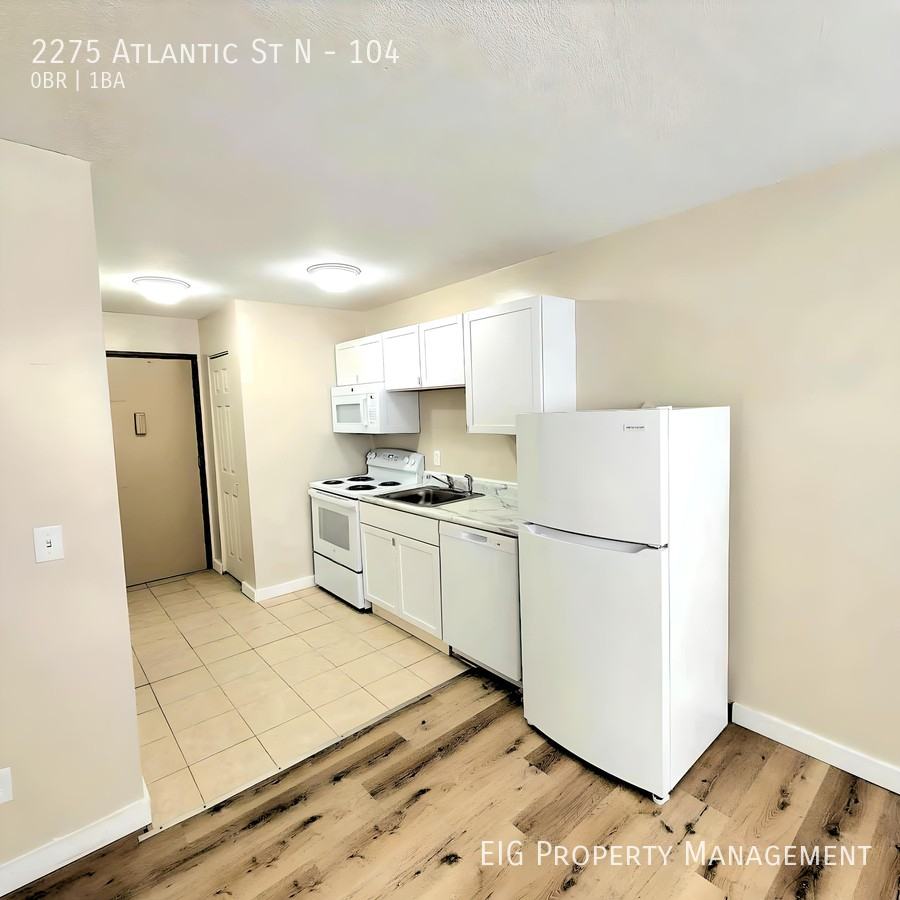 Maplewood Manor - Photo 6 of 35