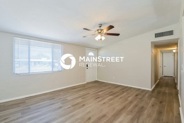 1733 S Avenida Regulo - Photo 3 of 16