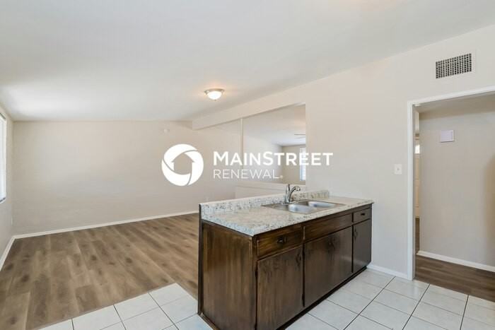 1733 S Avenida Regulo - Photo 7 of 16