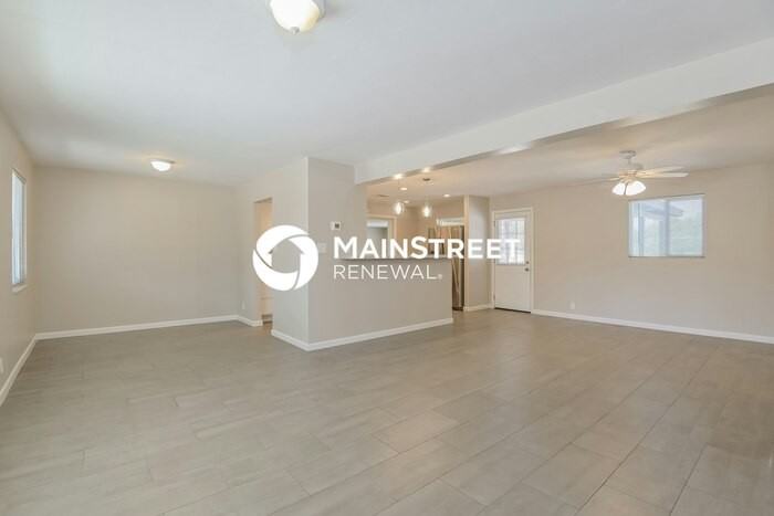 6131 E 25th St - Photo 3 of 16