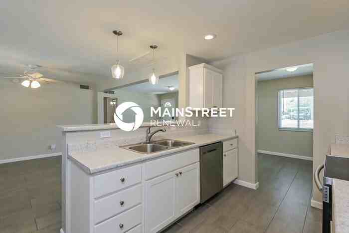 6131 E 25th St - Photo 5 of 16