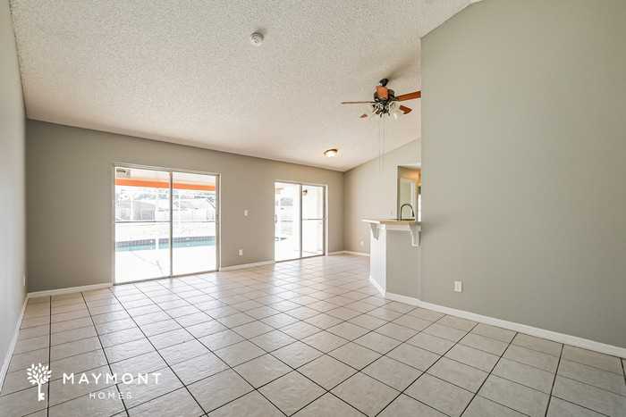 1115 Zachary Ridge Ct - Photo 5 of 17