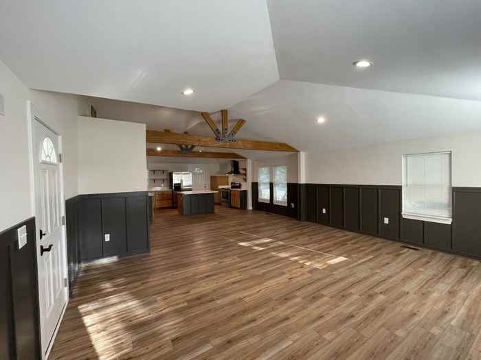 4400 Green Spring Dr - Photo 4 of 15