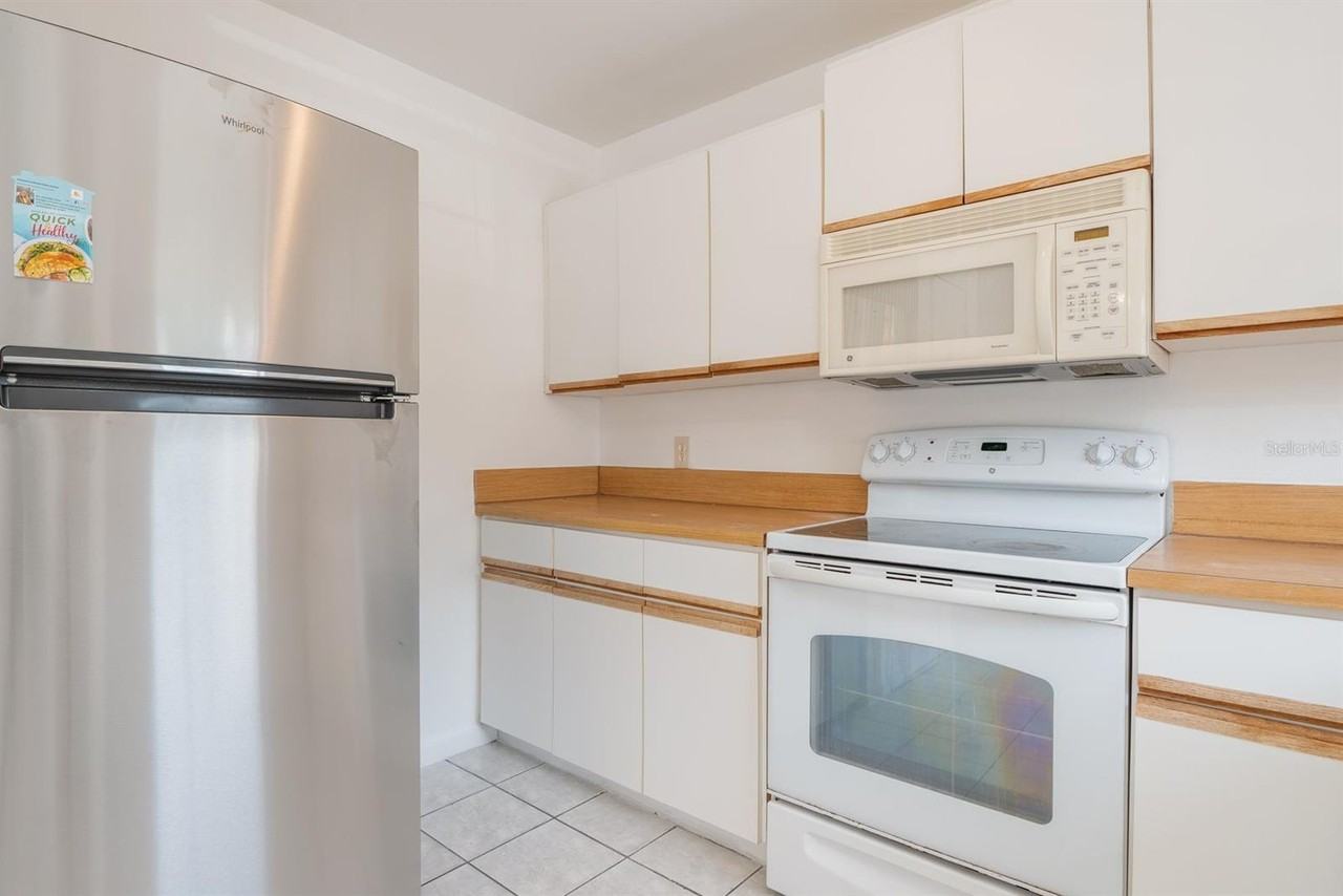 1815 Michigan Ave #1 - Photo 6 of 7