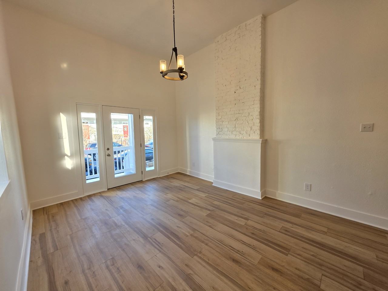 2624 Palmyra St #2624 - Photo 3 of 20