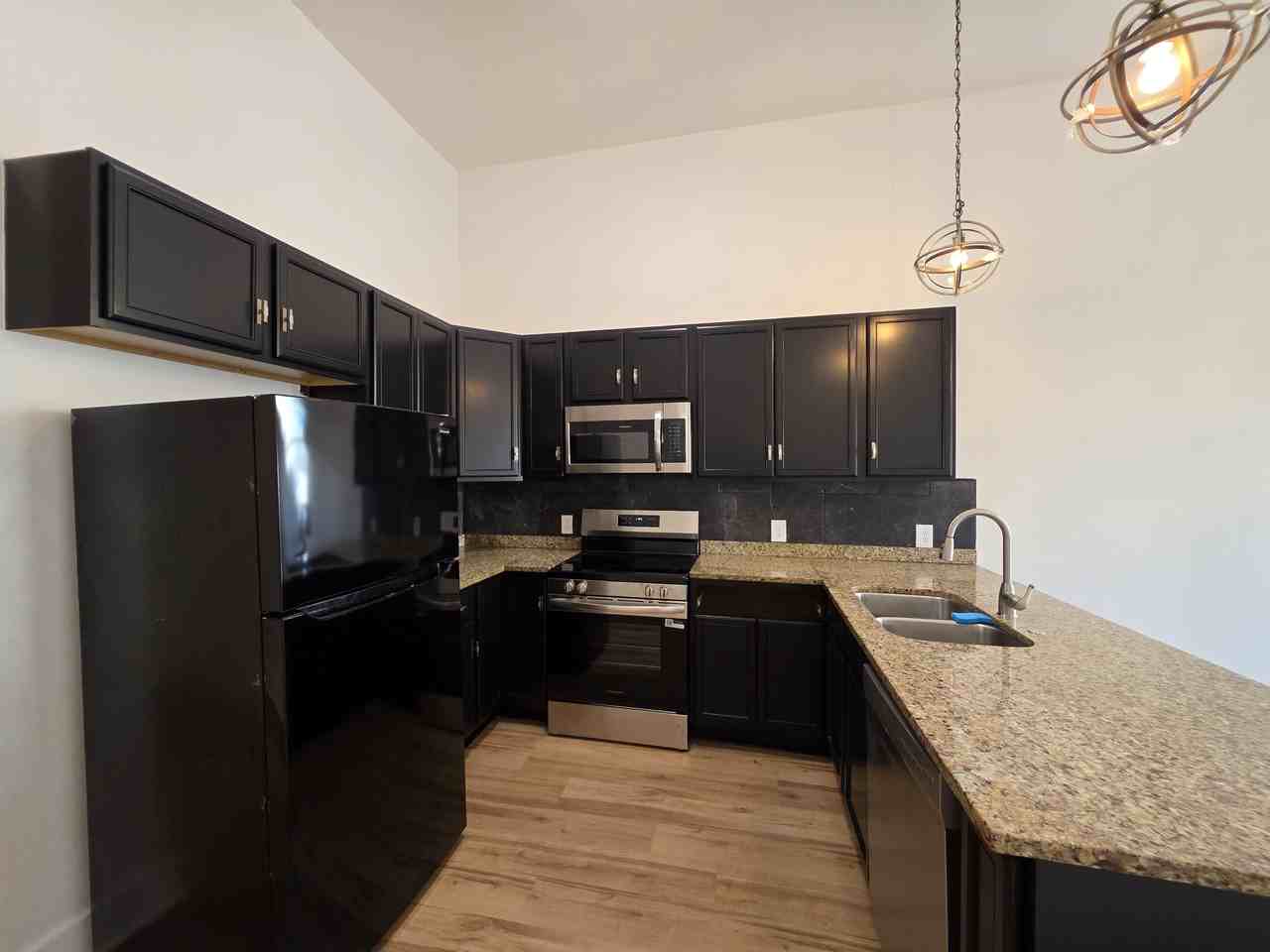 2624 Palmyra St #2624 - Photo 7 of 20