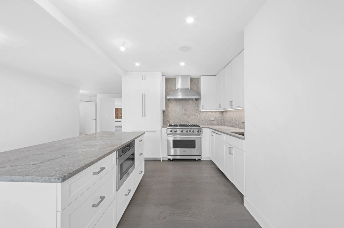 928 Park Ave #14BC - Photo 2 of 13