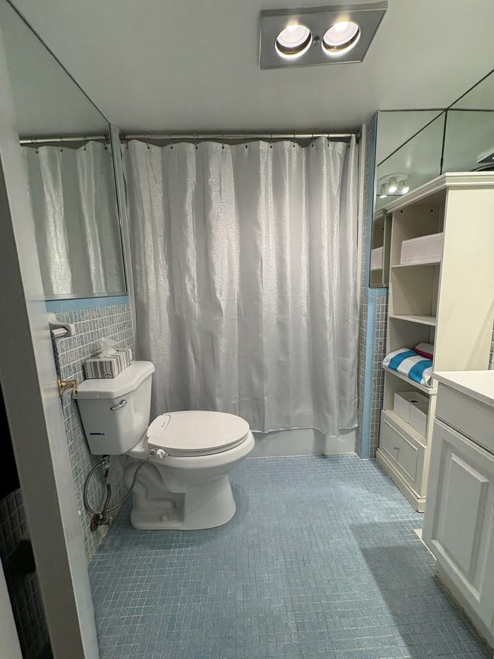 917 N Flagler Dr #404 - Photo 7 of 8