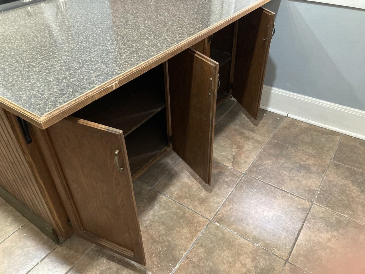 3327 Wyandotte St #NA - Photo 5 of 18