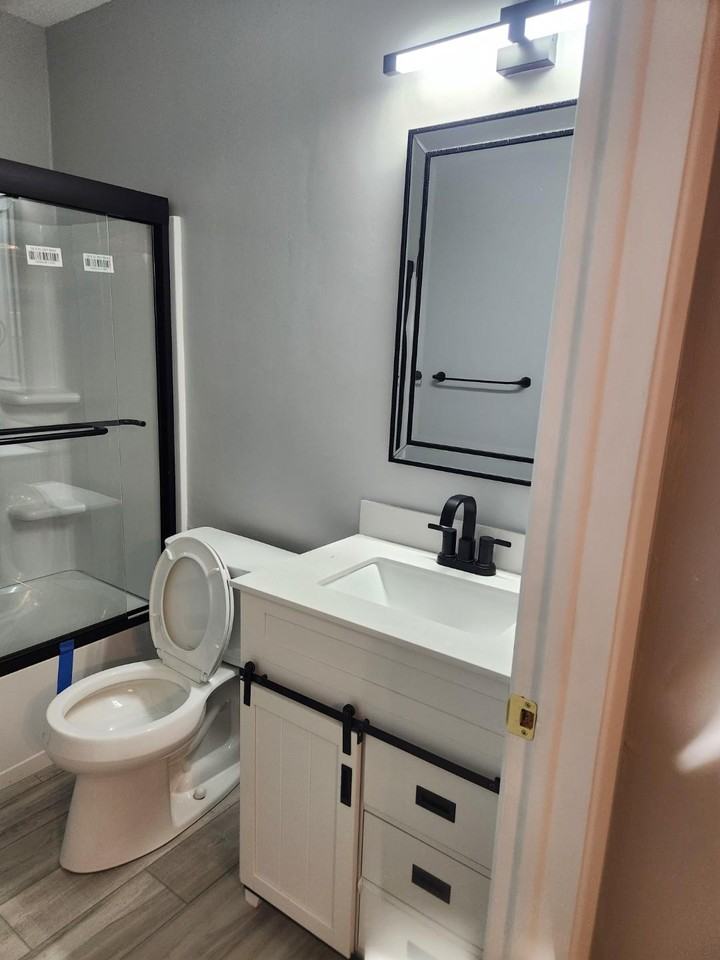 742 N Surrey Ave #T06 - Photo 2 of 5