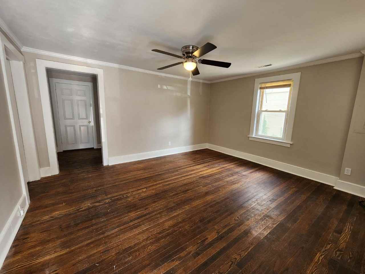 829 Centre Ave Nw - Photo 5 of 10