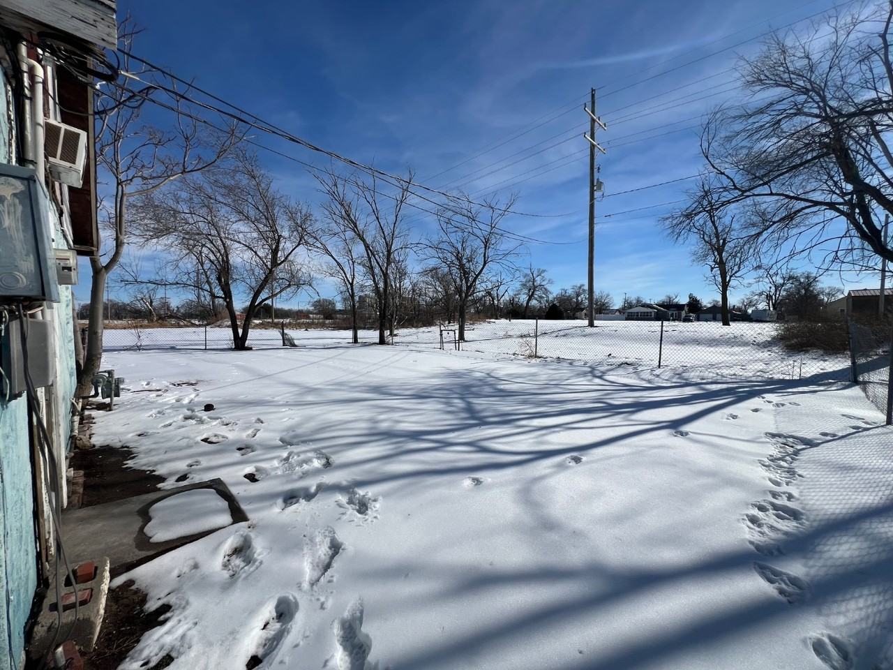 501 E Avenue G - Photo 6 of 16