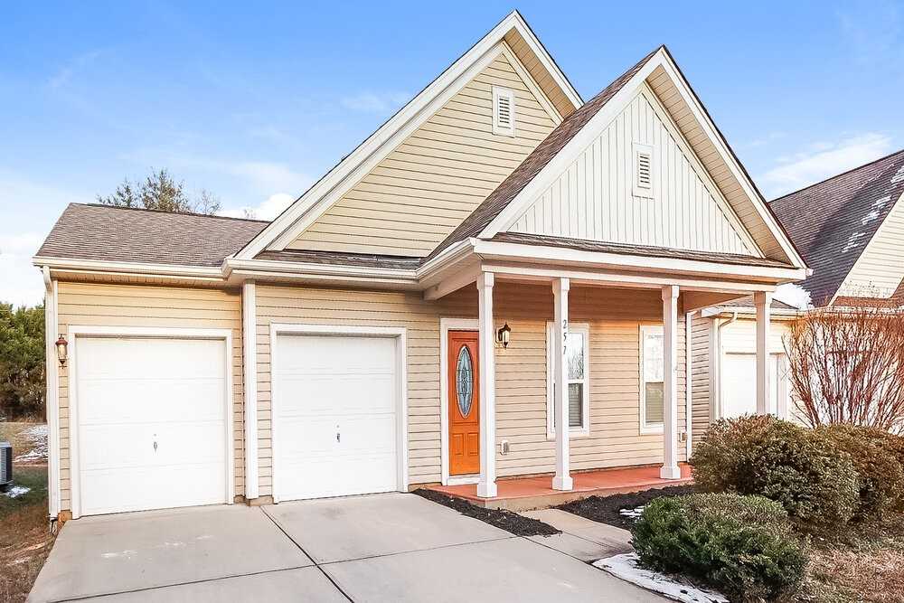 257 Ranlo Ave - Photo 3 of 16