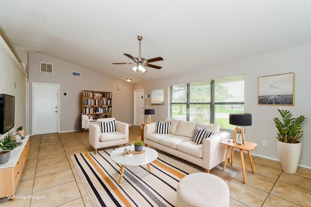 244 Sw 22nd Pl - Photo 4 of 23