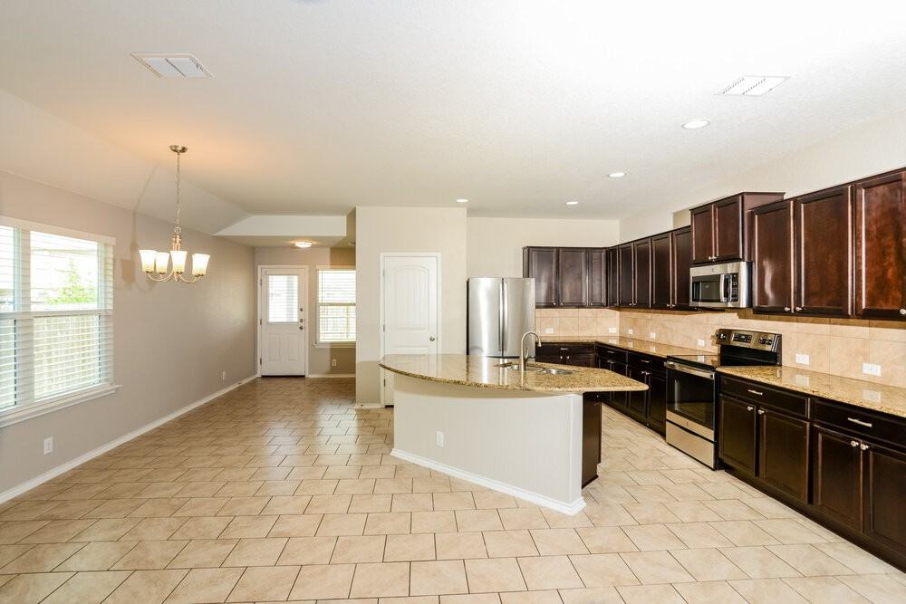 8850 Belgian Fls - Photo 4 of 16