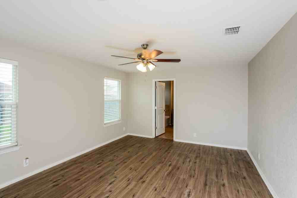 8850 Belgian Fls - Photo 7 of 16