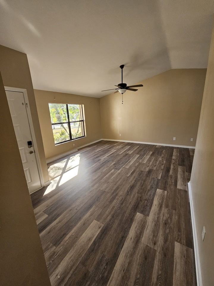 Brookshire Ter #1 - Photo 3 of 22