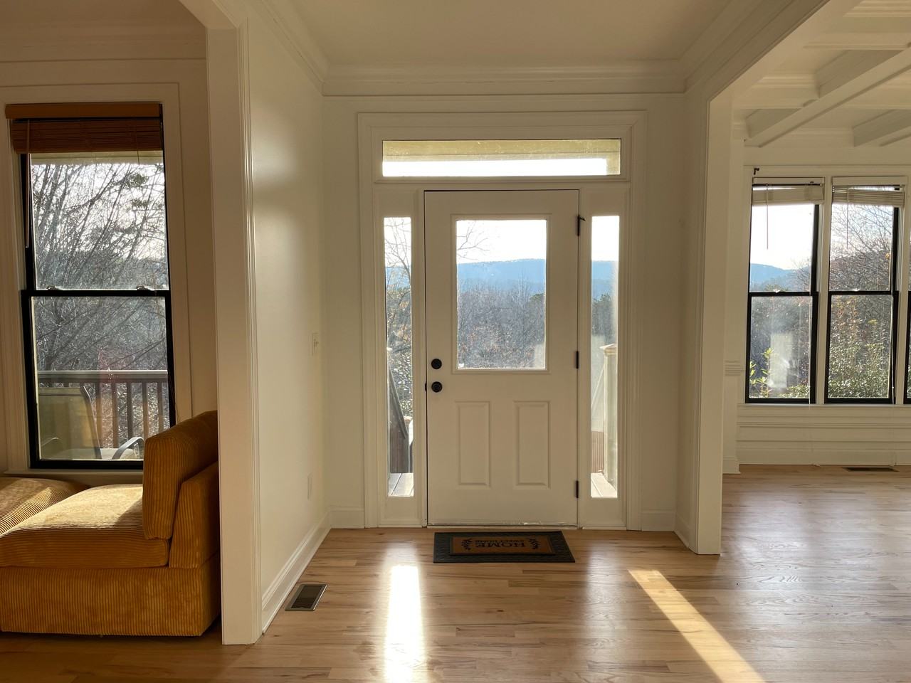 369 Hillside Dr - Photo 3 of 32