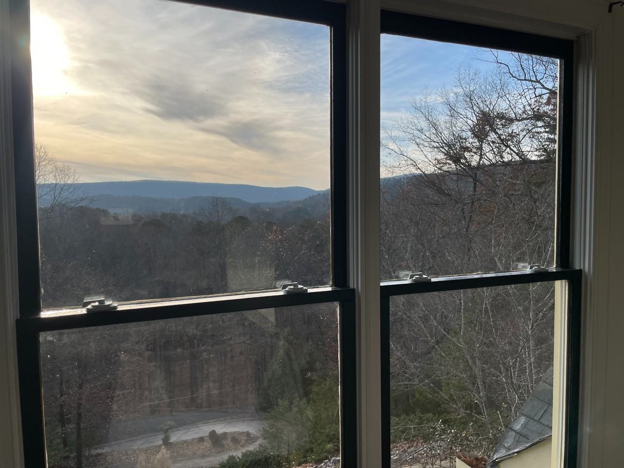 369 Hillside Dr - Photo 5 of 32