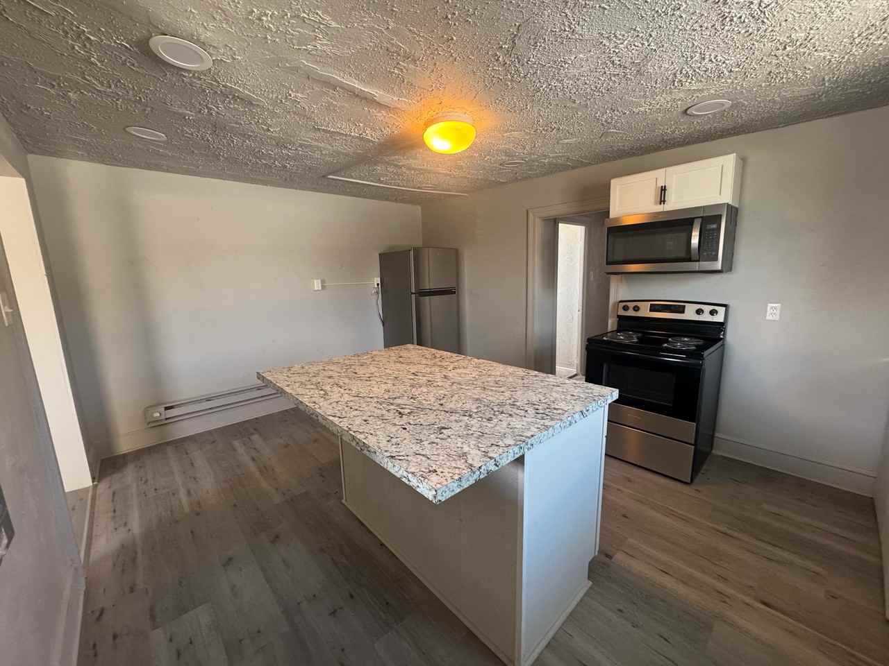 746 W Philadelphia St #3 - Photo 4 of 21