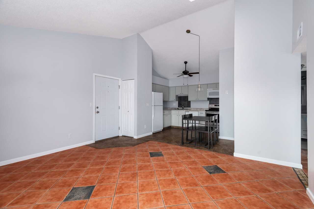 8803 Colorado Boulevard - 304Unit 304 #304 - Photo 4 of 37